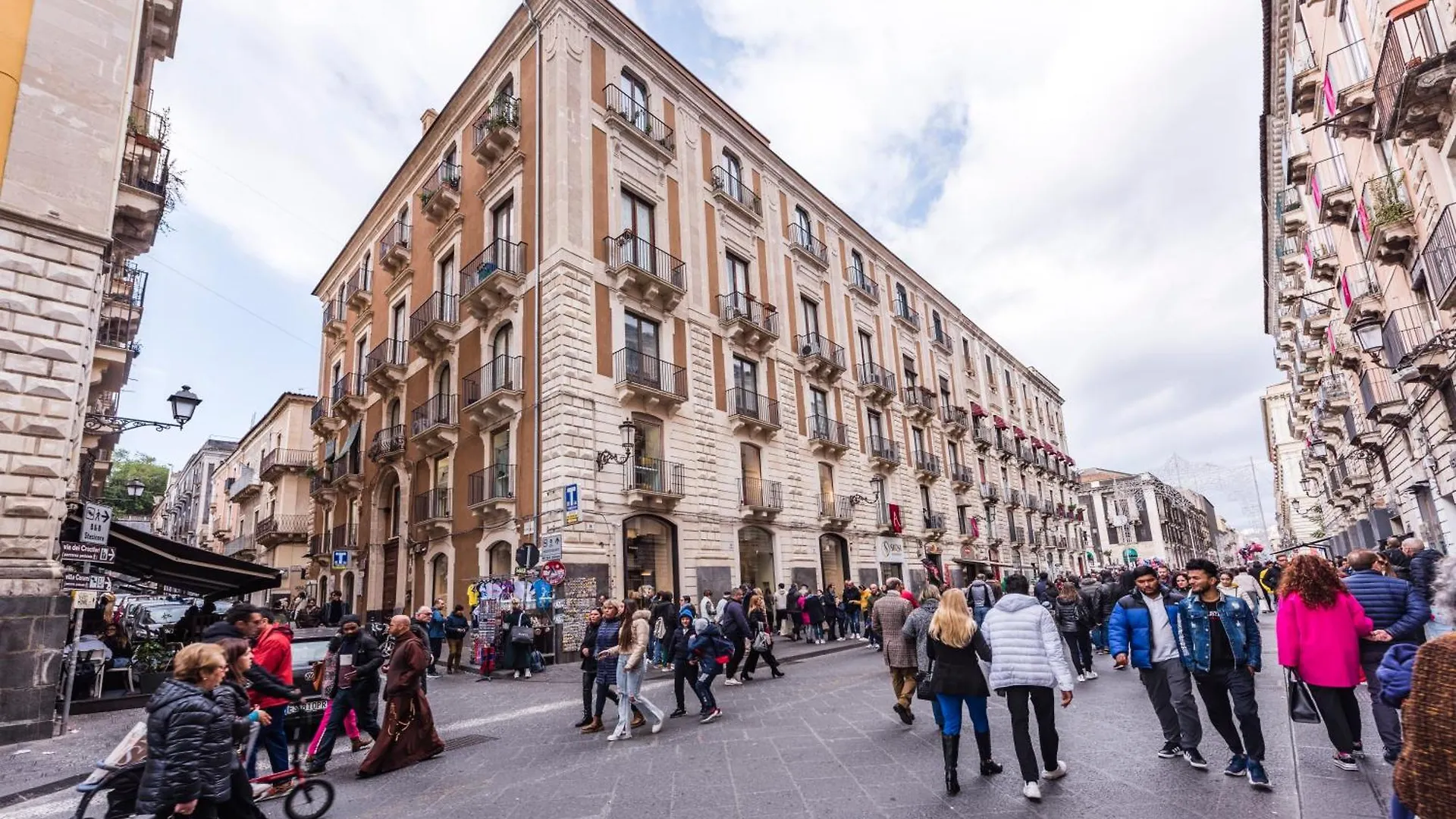 Rg9 Room Catania 0*,  Italy